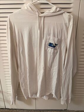 Vineyard Vines Cream Holiday Hoodie with Pocket Whale Graphic